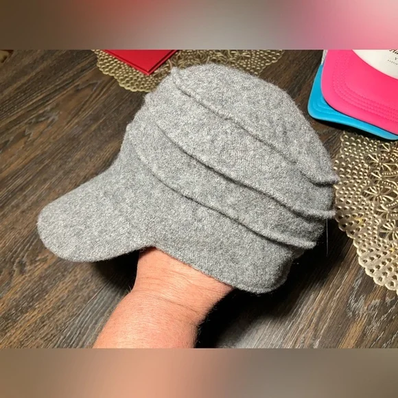 Dressy hat - Picture 4 of 6